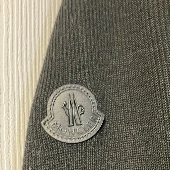 Moncler Maglione Tricot Cardigan Hooded Jacket - Picture 6 of 8
